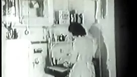 لعبت أمي وابنه ومارس ...