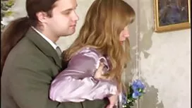 رجل استيقظ جاريا في  ...