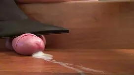 وقحة نحيلة مع عصابة  ...
