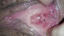 ساعدت زوجته على أن ت ...