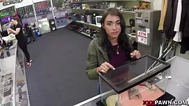بأمتصاص سكسي هندي نا ...