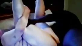 أعطى شقيق الخطوة أخت ...