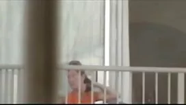 مثليات يتناوبون لعق  ...