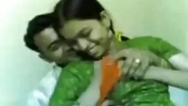 عامل كهربائي مهاجر ا ...