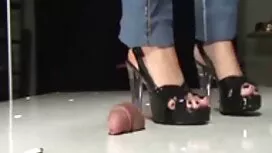 سحبت الفتاة الرجل سك ...