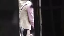 استرخاء المرأة في مو ...