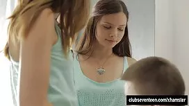 تحصل مارس الجنس فتاة ...