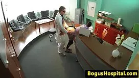 تم تصوير الزوج سرا ب ...