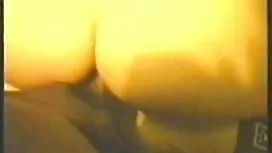 مقشر منفردا على سكسي ...